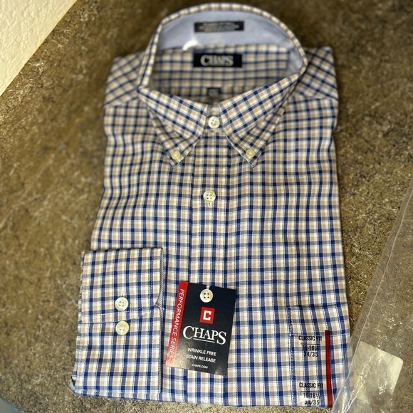 NWT CHAPS
WRINKLE FREE STAIN RELEASE PERFORMANCE SERIES
CLASSIC FIT 16-16 1/2 - Picture 1 of 8